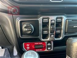 جیپ رانگلەر